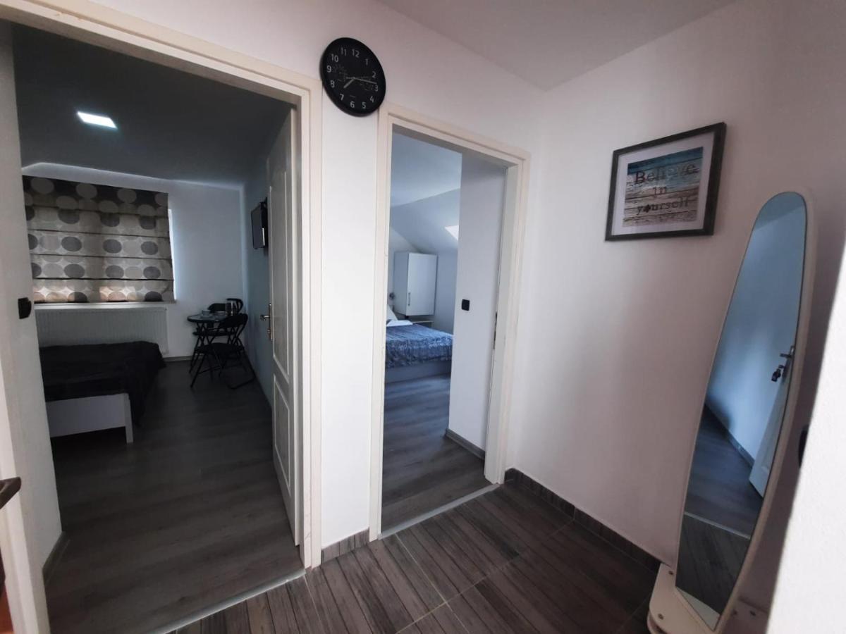 Filip Hotel Korenica Eksteriør billede
