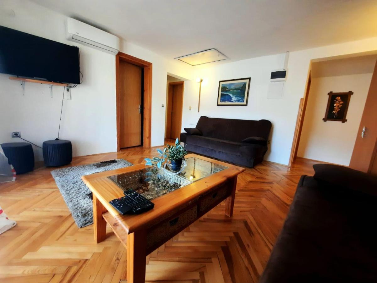 Filip Hotel Korenica Eksteriør billede