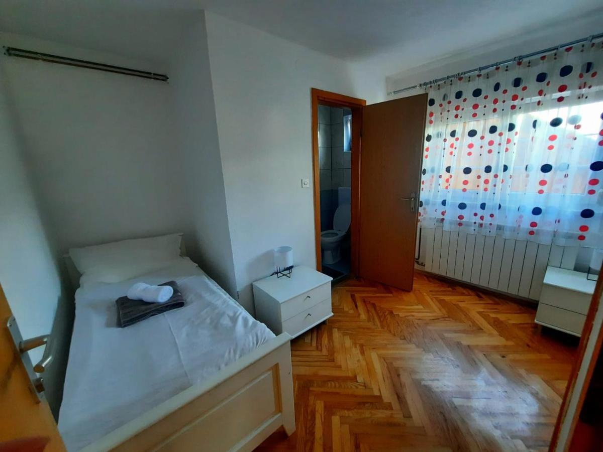 Filip Hotel Korenica Eksteriør billede